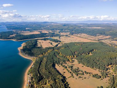 Bulgaristan 'ın Sofya kenti yakınlarındaki Iskar Reservoir' in şaşırtıcı hava manzarası