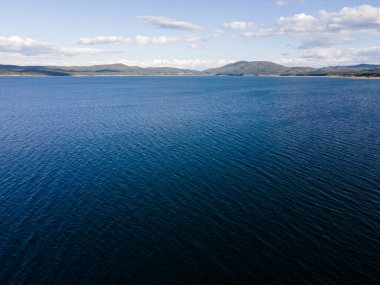 Bulgaristan 'ın Sofya kenti yakınlarındaki Iskar Reservoir' in şaşırtıcı hava manzarası