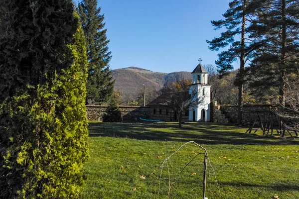 Georgi Damyanovo Bulgaria 2021年11月21日 保加利亚蒙大拿省圣约翰的中世纪Lopushanski修道院 — 图库照片