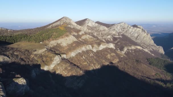 Amazing Aerial Autumn Landschap Van Vratsata Pas Balkan Bergen Bulgarije — Stockvideo