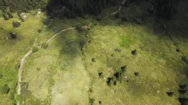 Konyarnika bölgesinin hava manzarası ar Vitosha Dağı, Sofya Şehir Bölgesi, Bulgaristan