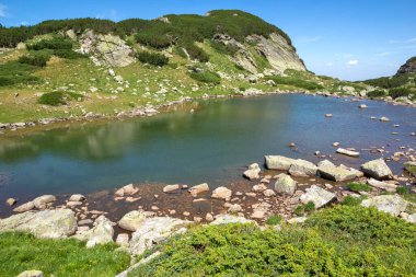 Rila Dağı inanılmaz manzara yakın korkunç göl, Bulgaristan