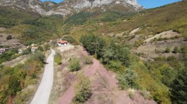 Ochindol, Vratsa bölgesi, Balkan Dağları, Bulgaristan yakınlarındaki Iskar Nehri Boğazı 'nın hava manzarası