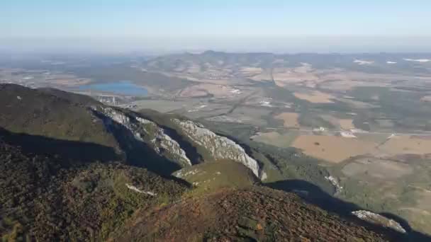 Удивительный Вид Воздуха Гору Враца Возле Пика Окольчица Болгария — стоковое видео