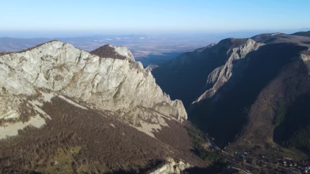 Amazing Aerial Autumn Landschap Van Vratsata Pas Balkan Bergen Bulgarije — Stockvideo