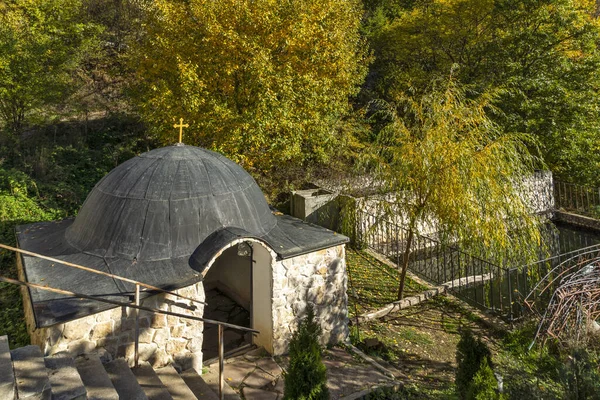 Jesienny Widok Średniowiecznego Klasztoru Carnogorskiego Gigintsi Kozma Damyan Obwód Pernicki — Zdjęcie stockowe