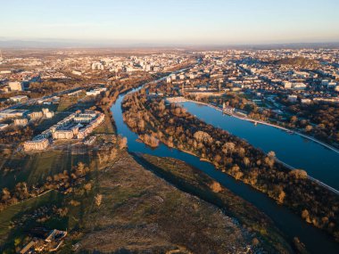 Bulgaristan 'ın Filibe kentindeki Kürek Mekanı' nın hava gün batımı manzarası