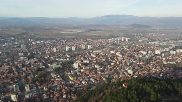 Fantastisk Antenn Solnedgång Utsikt Över Staden Kyustendil Bulgarien — Stockvideo