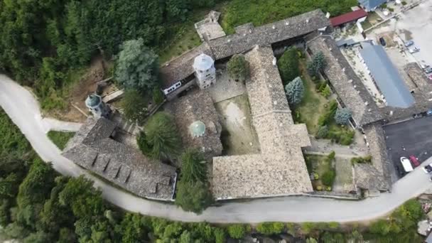 Luftaufnahme Des Mittelalterlichen Trojan Klosters Mariä Himmelfahrt Region Lovech Bulgarien — Stockvideo