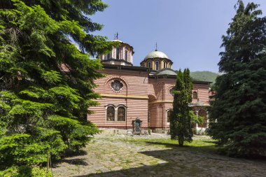 RILA Monasteri, BULGARIA - 24 Haziran 2021: Rila Ortodoks Manastırı (Rila Manastırı), Kyustendil Bölgesi, Bulgaristan