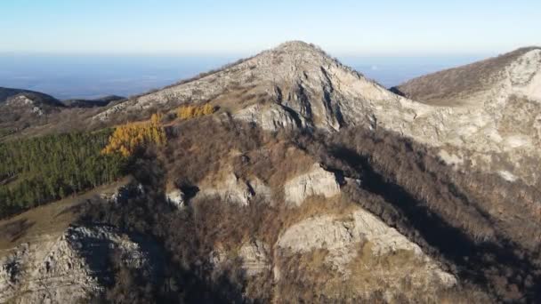 Amazing Aerial Autumn Landschap Van Vratsata Pas Balkan Bergen Bulgarije — Stockvideo
