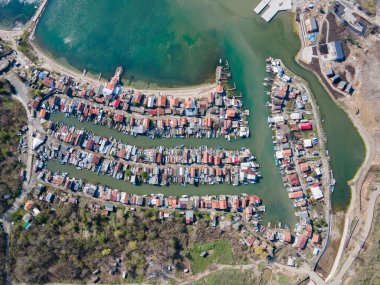 Bulgaristan 'ın Burgaz kenti yakınlarındaki Chengene Skele' nin hava manzarası - Balıkçı Köyü (Ribarsko Selishte)
