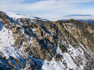 Bulgaristan 'ın Malyovitsa zirvesi yakınlarındaki Rila Dağı' nın şaşırtıcı kış manzarası