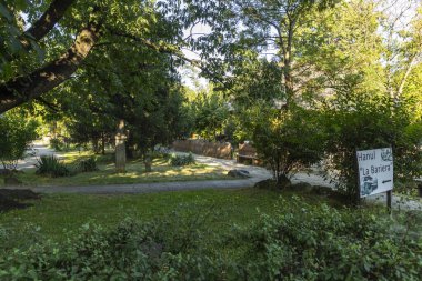 BUCHAREST, ROMANIA - 17 Ağustos 2021: Romanya 'nın Bükreş kentindeki Dimitrie Gusti Ulusal Köy Müzesi