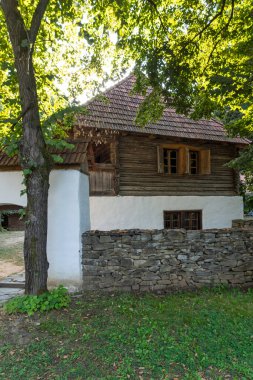 BUCHAREST, ROMANIA - 17 Ağustos 2021: Romanya 'nın Bükreş kentindeki Dimitrie Gusti Ulusal Köy Müzesi