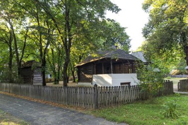 BUCHAREST, ROMANIA - 17 Ağustos 2021: Romanya 'nın Bükreş kentindeki Dimitrie Gusti Ulusal Köy Müzesi