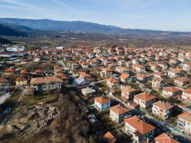 Bulgaristan 'ın Pazardzhik bölgesinin Bratsigovo kentinin şaşırtıcı hava manzarası