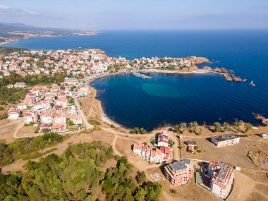 Bulgaristan 'ın Burgaz Bölgesi Ahtopol kentinin hava manzarası