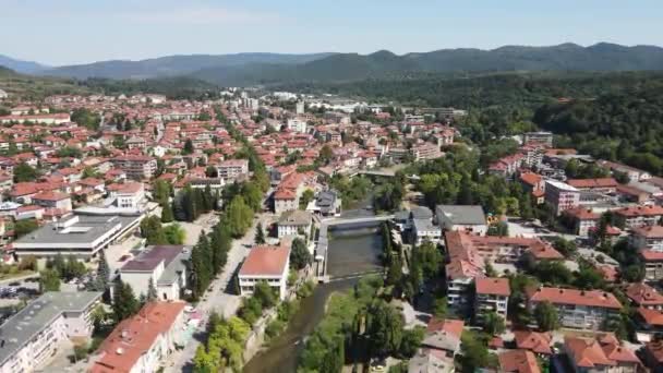 Úžasný Letecký Pohled Centrum Města Trojan Lovecký Kraj Bulharsko — Stock video