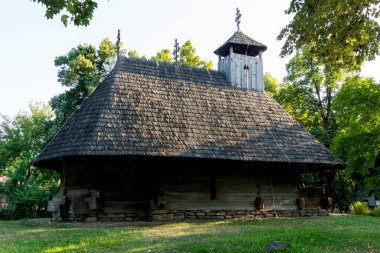 BUCHAREST, ROMANIA - 17 Ağustos 2021: Romanya 'nın Bükreş kentindeki Dimitrie Gusti Ulusal Köy Müzesi