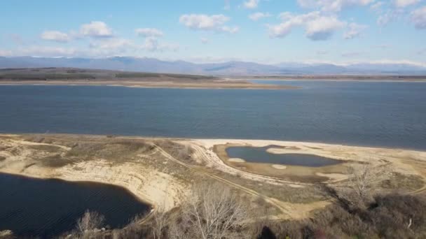Pemandangan Udara Waduk Pyasachnik Sandstone Gunung Sredna Gora Kawasan Plovdiv — Stok Video
