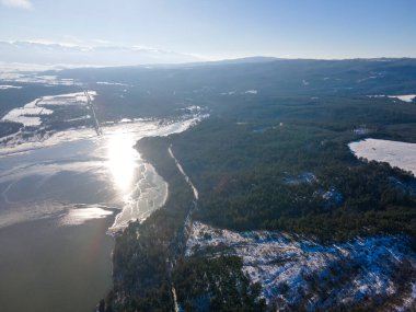 Bulgaristan 'ın Sofya kenti yakınlarındaki Iskar Barajı' nın hava manzarası
