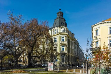 SOFYA, BULGARIA - 11 Kasım 2021: Bulgaristan 'ın Sofya kentinin şaşırtıcı sonbahar manzarası