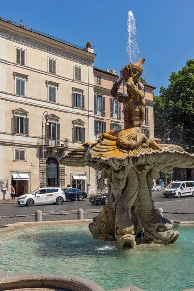 Rzym Włochy Czerwca 2017 Niesamowite Widok Fontanny Trytona Placu Piazza — Zdjęcie stockowe