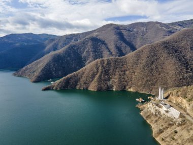 Vacha (Antonivanovtsi) Reservoir, Rodop Dağları, Filibe Bölgesi, Bulgaristan