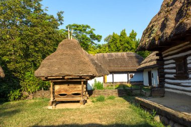 BUCHAREST, ROMANIA - 17 Ağustos 2021: Romanya 'nın Bükreş kentindeki Dimitrie Gusti Ulusal Köy Müzesi