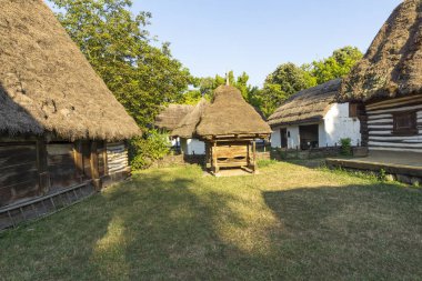 BUCHAREST, ROMANIA - 17 Ağustos 2021: Romanya 'nın Bükreş kentindeki Dimitrie Gusti Ulusal Köy Müzesi