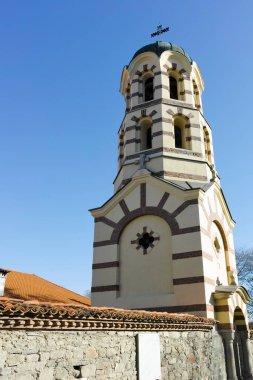 PLOVDIV, BULGARIA - 2 Ocak 2022: Bulgaristan 'ın Filibe kentindeki Saint Nedelya Kilisesi Doğu Ortodoks Kilisesi