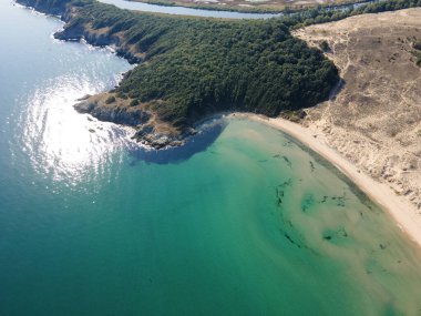 Bulgaristan 'ın Burgaz Bölgesi, Arkutino plajının şaşırtıcı hava manzarası