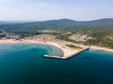 Bulgaristan 'ın Burgaz Bölgesi, Arkutino plajının şaşırtıcı hava manzarası