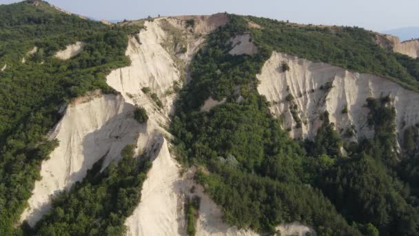 Vista Aérea Pôr Sol Das Pirâmides Areia Rozhen Região Blagoevgrad — Vídeo de Stock