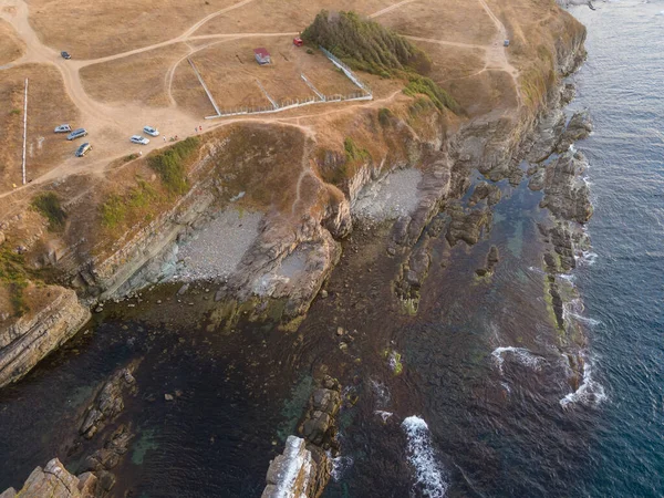 Bulgaristan 'ın Burgaz Bölgesi Sinemorets köyü yakınlarındaki Kaya oluşumlarının hava görüntüsü Gemiler (Korabite)