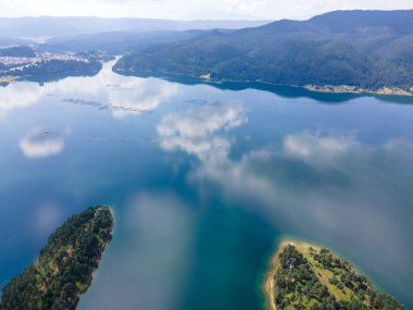 Bulgaristan 'ın Smolyan Bölgesi, Dospat Reservoir hava manzarası