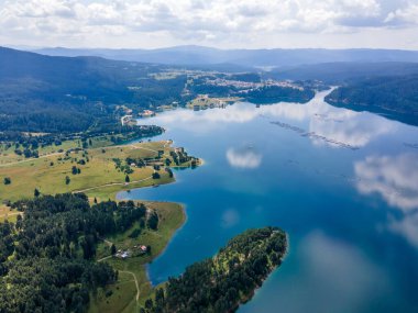 Bulgaristan 'ın Smolyan Bölgesi, Dospat Reservoir hava manzarası