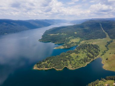 Bulgaristan 'ın Smolyan Bölgesi, Dospat Reservoir hava manzarası