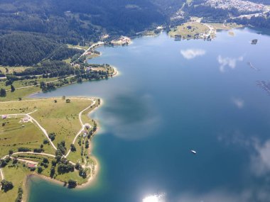 Bulgaristan 'ın Smolyan Bölgesi, Dospat Reservoir hava manzarası