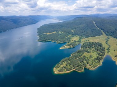 Bulgaristan 'ın Smolyan Bölgesi, Dospat Reservoir hava manzarası