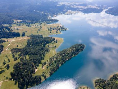 Bulgaristan 'ın Smolyan Bölgesi, Dospat Reservoir hava manzarası