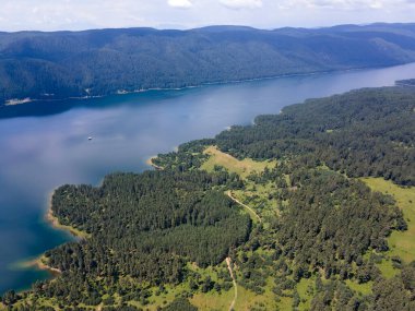 Bulgaristan 'ın Smolyan Bölgesi, Dospat Reservoir hava manzarası