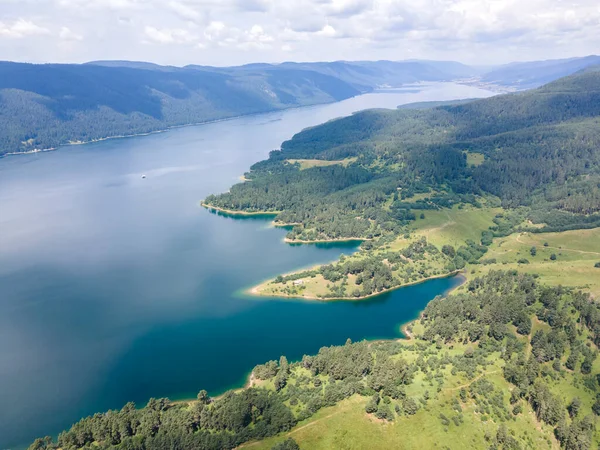 Bulgaristan 'ın Smolyan Bölgesi, Dospat Reservoir hava manzarası