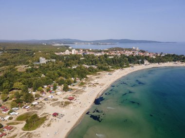 Bulgaristan 'ın Burgaz Bölgesi' ndeki Kiten kasabasının Güney Sahili 'nin şaşırtıcı hava manzarası