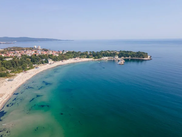 Bulgaristan 'ın Burgaz Bölgesi' ndeki Kiten kasabasının Güney Sahili 'nin şaşırtıcı hava manzarası