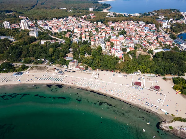 Bulgaristan 'ın Burgaz Bölgesi' ndeki Kiten kasabasının Güney Sahili 'nin şaşırtıcı hava manzarası