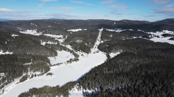 Pemandangan Musim Dingin Udara Dari Waduk Beglika Ditutupi Dengan Kawasan — Stok Video