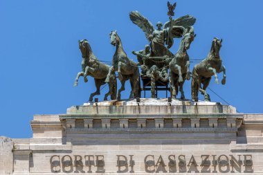 Rome, İtalya - 22 Haziran 2017: Bina, Yargıtay temyiz ve şehir Roma, İtalya'nın Tiber Nehri