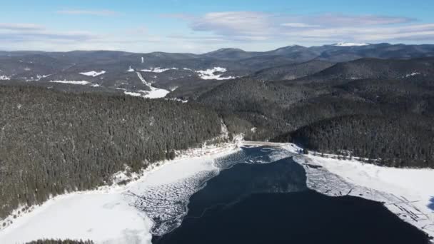 Pemandangan Musim Dingin Udara Dari Waduk Golyam Beglik Ditutupi Dengan — Stok Video